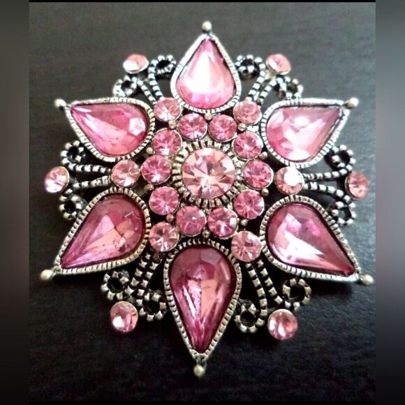 VINTAGE PINK RHINESTONE FLOWER 1.5" BROOCH - Picture 1 of 2